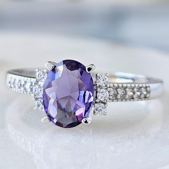 Charmed Aroma Jewelry - Oval Purple Amethyst Gemstone Ring, 925 Sterling Silver Charmed Aroma